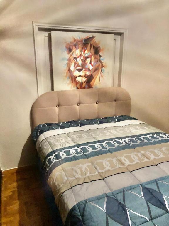 Economy Shared Apartment C In Central Атина Екстериор снимка