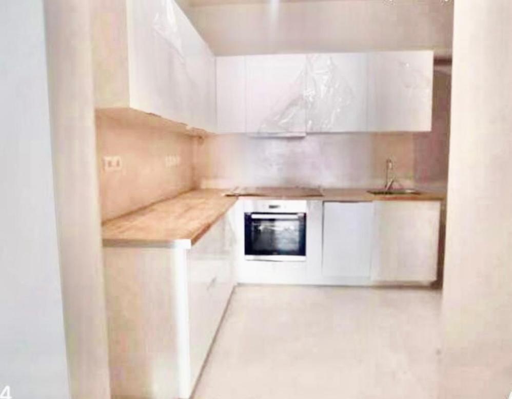 Economy Shared Apartment C In Central Атина Екстериор снимка